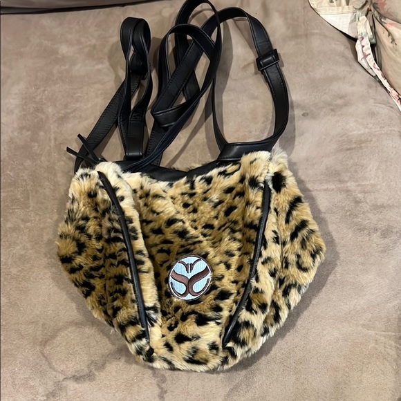 Salvage Sacs Leopard Print Faux Fur Mini Jeffrey Bag. - Picture 1 of 3